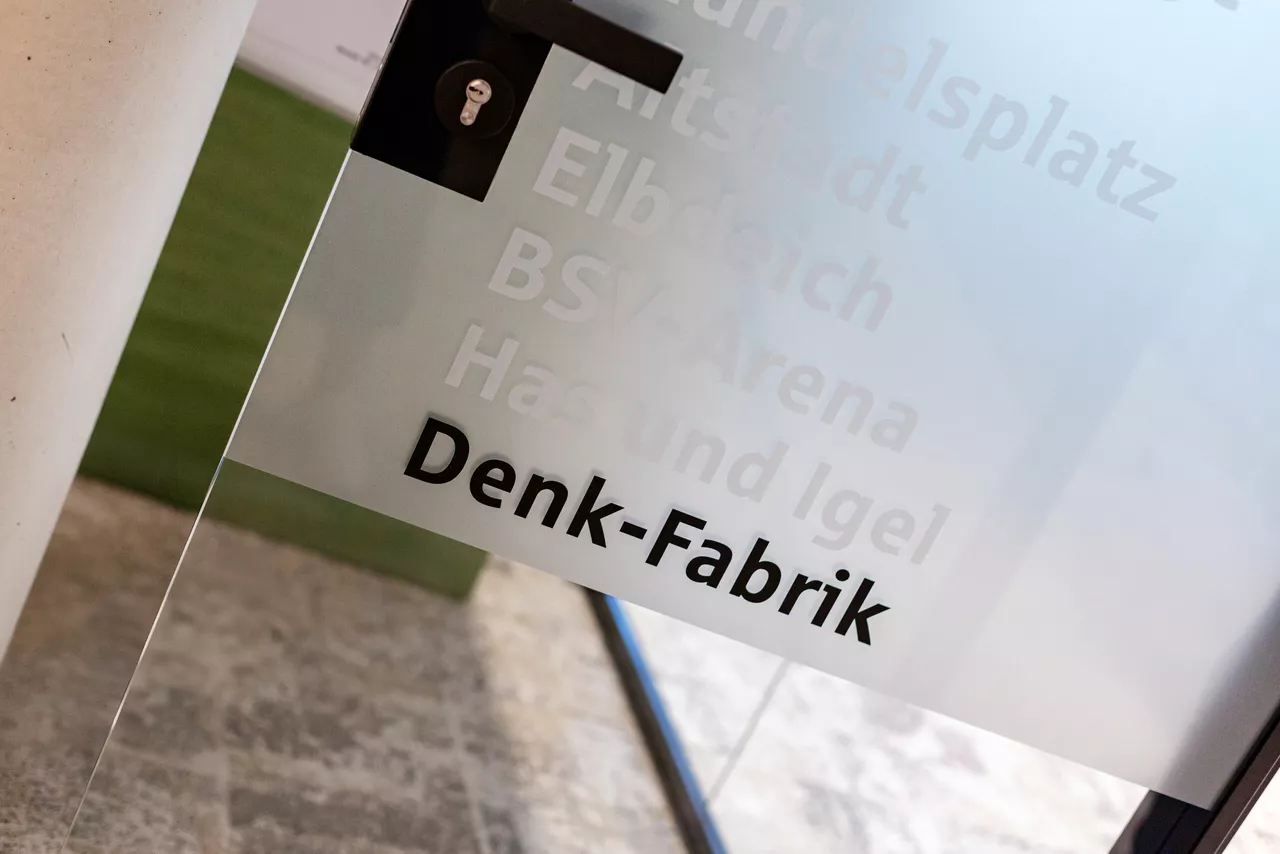 henry_foelschowbueroeinrichtung_hamburg_sparkasse035