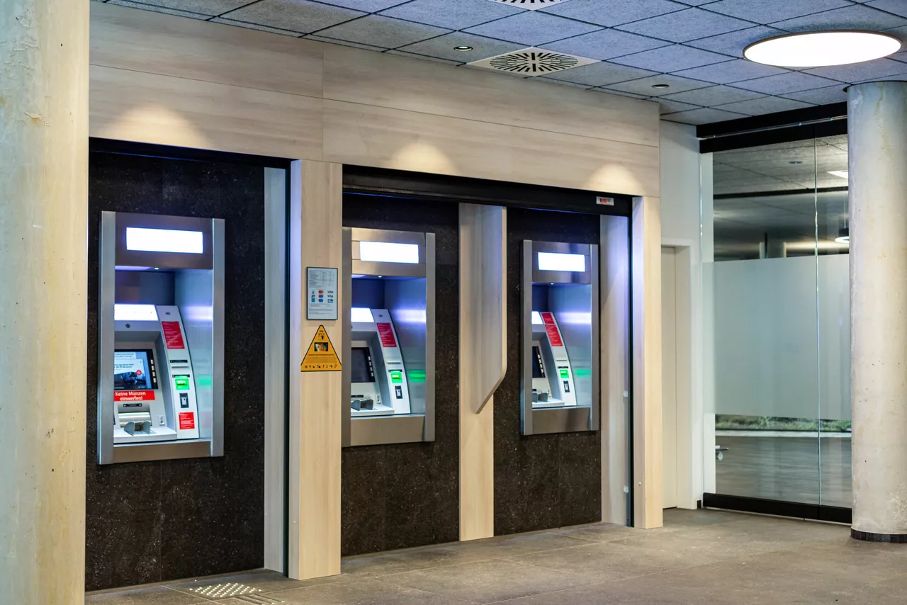henry_foelschowbueroeinrichtung_hamburg_sparkasse055