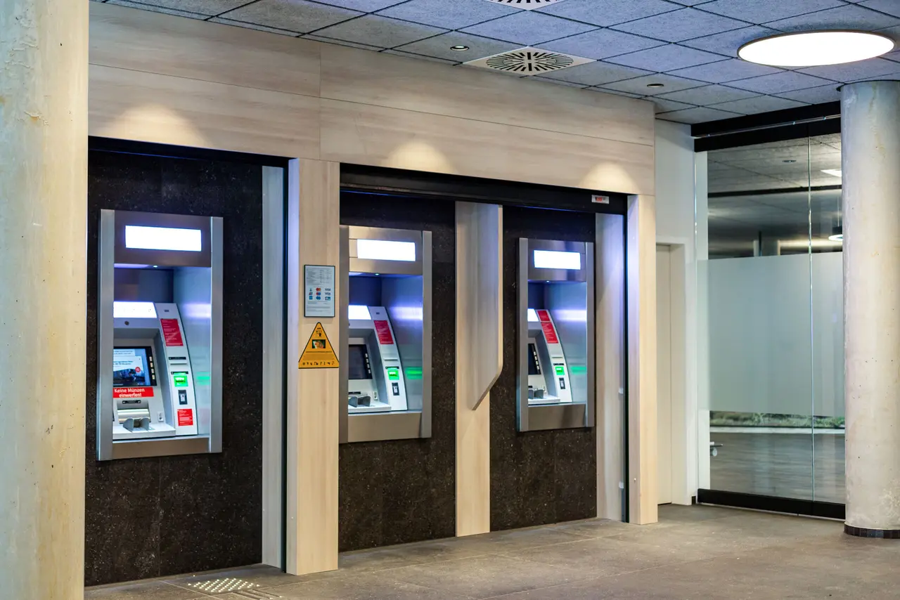 henry_foelschowbueroeinrichtung_hamburg_sparkasse055